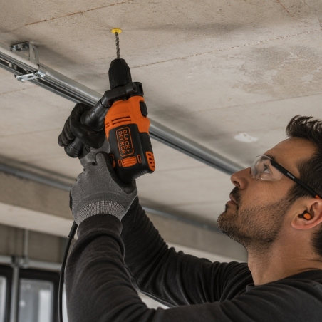 Taladro percutor BLACK+DECKER BEH710-QS 550W 