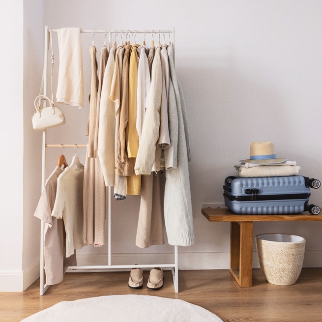 Perchero pie newlux hangy blanco roto - Suinplas