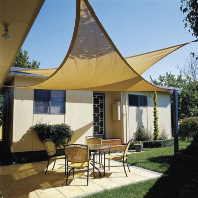 Toldo vela triangular 3.60x3,60x3,60 arena - Suinplas